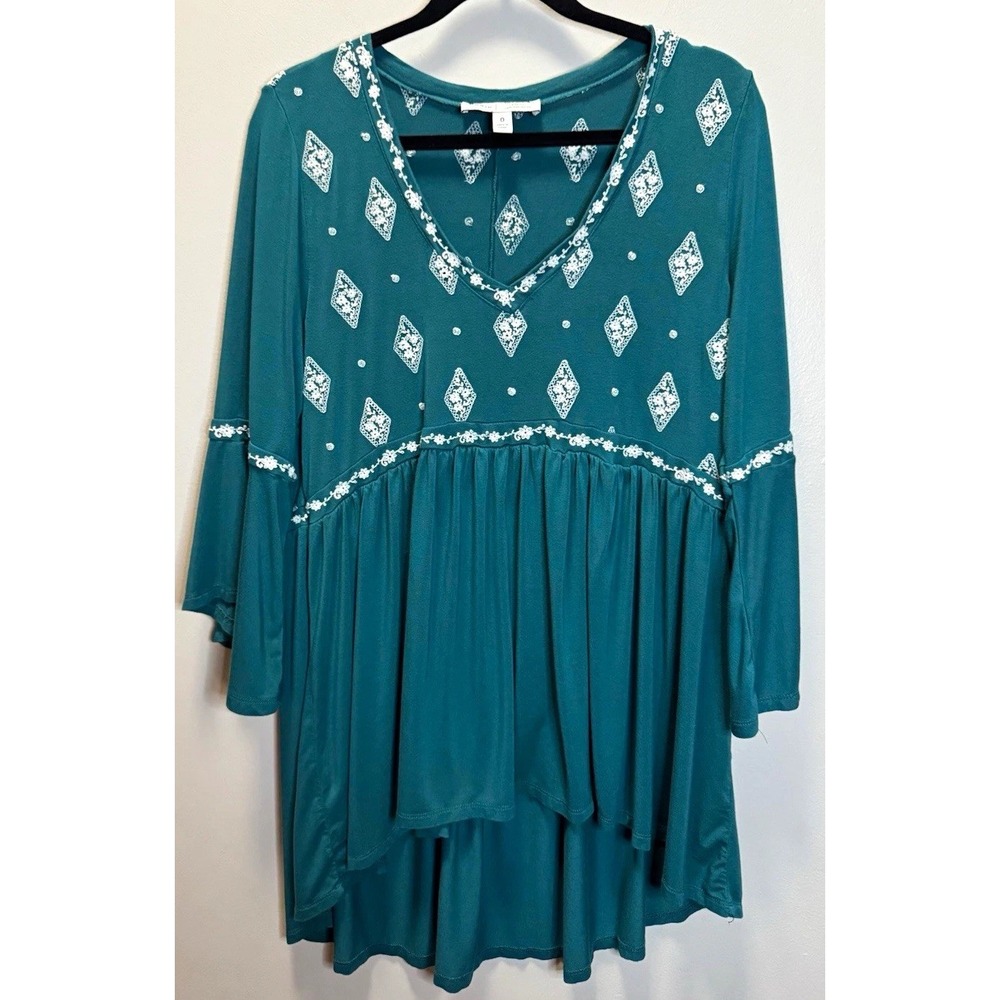 Torrid Women's Tunic Top Size 0/12 Teal Knit Embroidered V-Neck Bell Sleeve